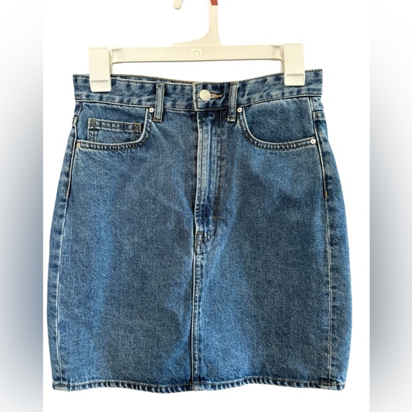 H & M Classic Blue Denim Skirt Size M - Picture 1 of 4